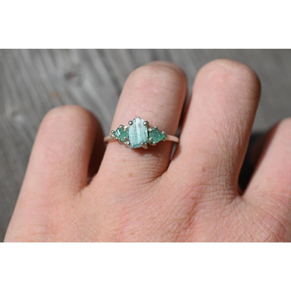 Light green emerald and green tourmaline ring, raw stone rings, - Picture 2 of 6